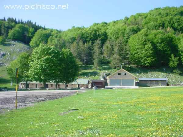 Le refuge "Il Baraccone" au Prati di Mezzo