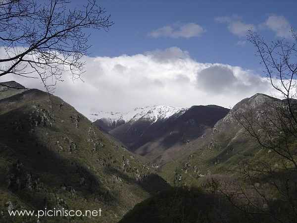 La Meta (photo prise depuis le parc "Il Montano" à Picinisco).       